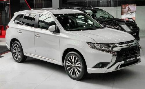 Bán Xe Mitsubishi Outlander 2023 giá siêu tốt