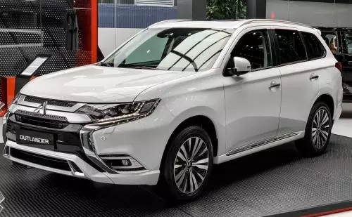 Bán Xe Mitsubishi Outlander 2023