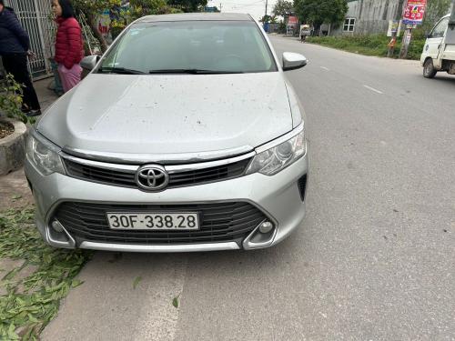 Bán xe Toyota Camry 2.0E 2015