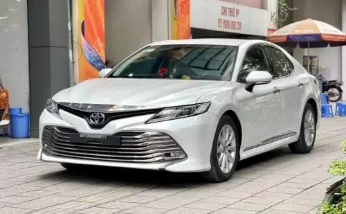 Bán Xe Toyota Camry 2.0G 2019