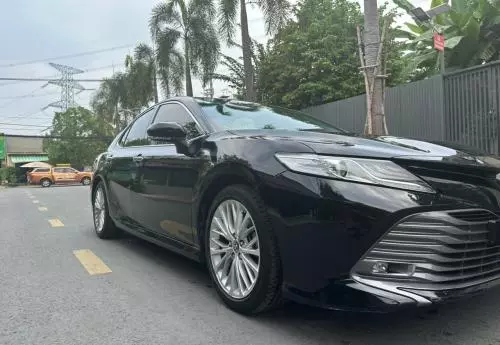 Bán Xe Toyota Camry 2.5Q sx 2020, dk 2021 xe chạy 30k