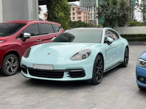 Bán Xe Porsche Panamera model 2018