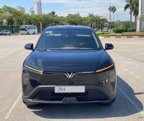 Limo Green Sx 2025 – Biển Trắng – Giá Chỉ 640 Triệu