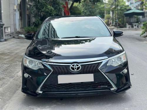 Bán xe Toyota Camry 2.5Q 2017, màu đen
