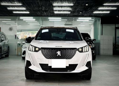 Bán xe Peugeot 2008 GTLine 2022, màu trắng
