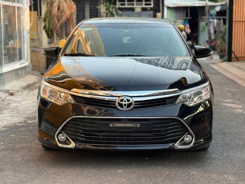 Bán xe Toyota Camry 2.5Q 2018, màu đen
