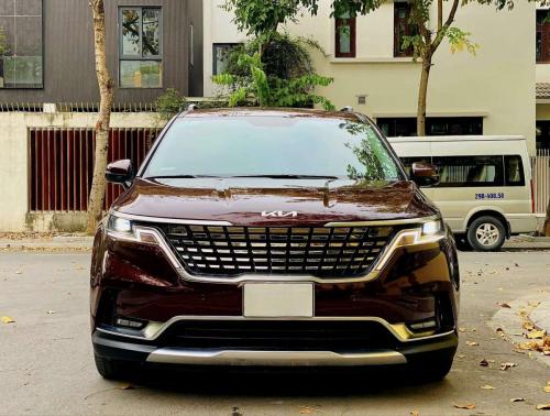 Bán xe Kia Carnival 2023 Premium 2.2D 8S, màu đỏ đô