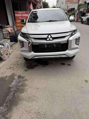 Bán xe Trition 2023 bản tiêu chuẩn