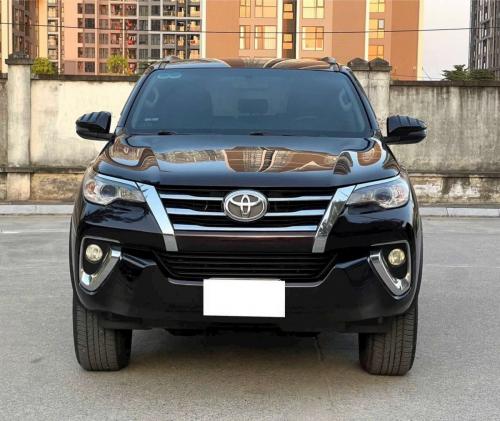 Bán xe Toyota Fortuner 2.4G 4x2 AT 2020, màu đen
