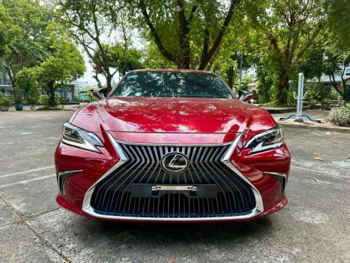 Bán xe Lexus ES 250 2022, màu đỏ