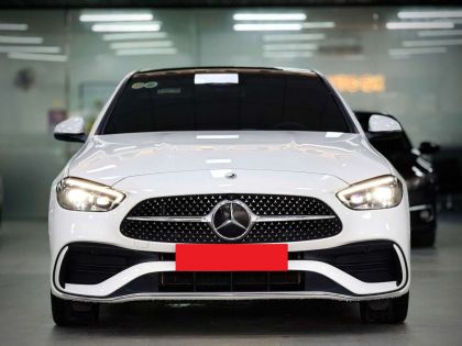 Bán xe Mercedes Benz C300 AMG CBU 2022, màu trắng