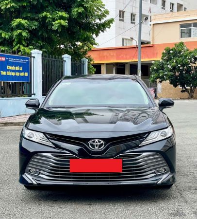 Bán xe Toyota Camry 2.5Q 2020, màu đen