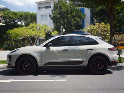 Porche Macan 2019 màu xám xi măng