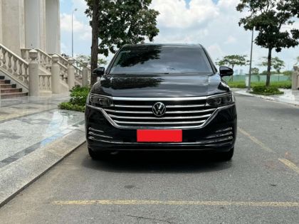 Bán xe Volkswagen Viloran Luxury 2025, màu đen