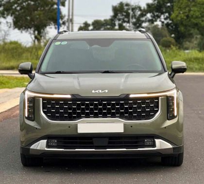 Bán xe Kia Carnival Signature 2.2D 2024, màu xanh bộ đội