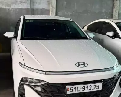Cho thuê xe Hyundai Accent tại HCM