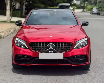 Bán xe Mercedes-Benz C300 AMG 2018, màu Xanh Wrap Đỏ Candy