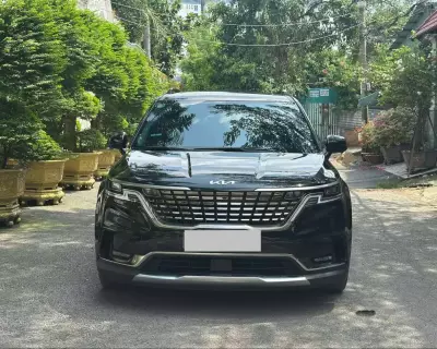 Bán xe Kia Carnival Signature 2.2D 2024, màu đen
