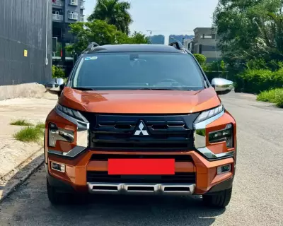 Bán xe Mitsubishi Xpander Cross 1.5 AT 2024, màu cam