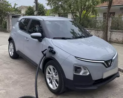 Cho thuê xe VinFast VF5 tại HCM