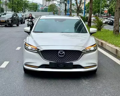 Bán xe Mazda 6 Signature Premium 2.5 AT 2024, màu trắng