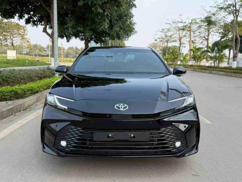 Toyota Camry 2.0Q 2025