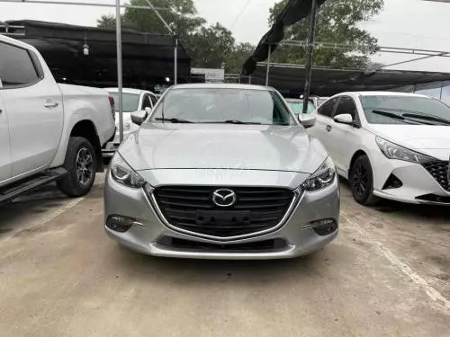 Cần Bán Mazda 3 2017 số tự động, phanh tay điện tu
