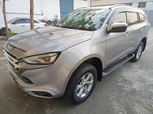 Isuzu Mux 2022, giá đề xuất 700 triệu, bớt Lộc 20 triệu