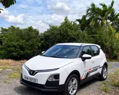 Cho thuê xe Vinfast VF5 tại HCM