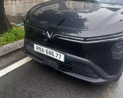 Cho thuê xe Vinfast Limo Green theo tháng tại Hưng Yên