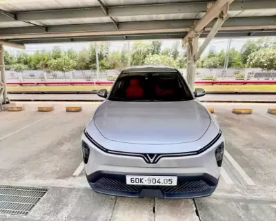 Cho thuê xe Vinfast Limo Green tại Biên Hòa