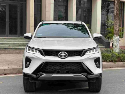 Bán xe Toyota Fortuner Legender 2.4G 4×2 AT