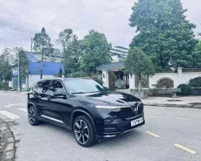 CHÍNH CHỦ CẦN BÁN VINFAST LUX SA2.0 (PREMIUM) 
