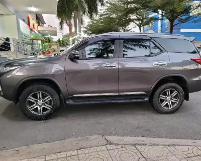 TOYOTA FORTUNER 2019 – MÁY DẦU – SỐ TỰ ĐỘNG – 1 CHỦ TỪ ĐẦU