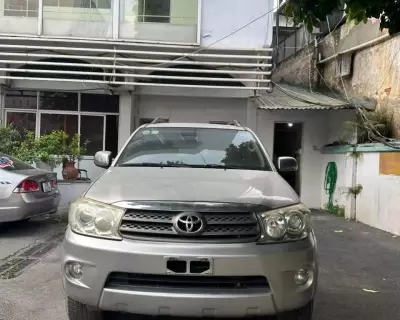FORTUNER 2011 – STD 2 CẦU – GIÁ CHỈ 270 TRIỆU 