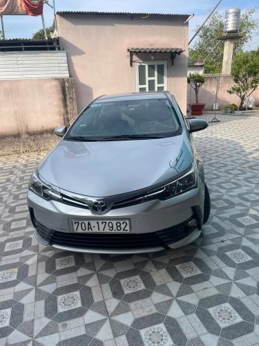 Chính chủ bán xe TOYOTA COROLLA 1.8E sản xuất năm 2018