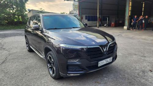 Chính chủ cần bán xe Vinfast lux sa 2.0 base vin 2019