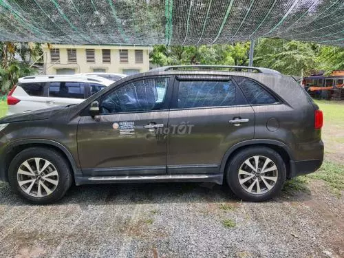 Bán xe Kia Sorento 2.4 GAT 2015 màu nâu