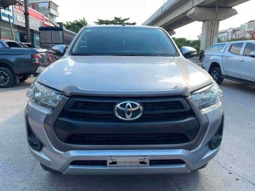Toyota Hilux 2021 bản E AT
