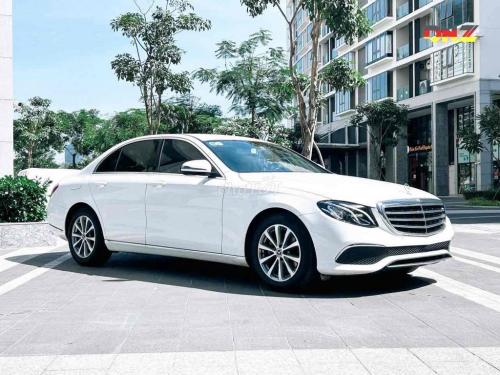Bán xe Mercedes Benz E200 Exclusive model 2020 sang trọng