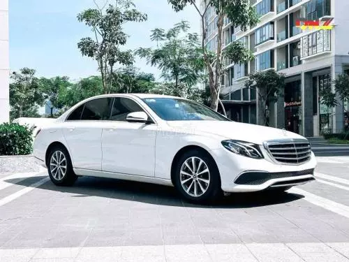 Bán xe Mercedes Benz E200 Exclusive model 2020 sang trọng