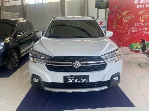 Suzuki XL7