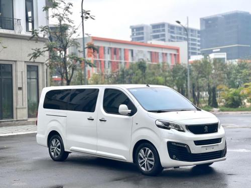 Peugeot Traveller máy dầu 2.0 2019.