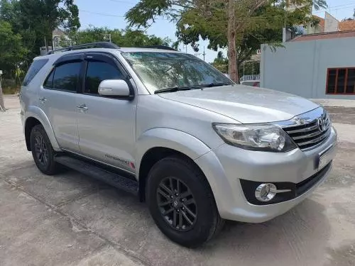 Toyota fortuner 