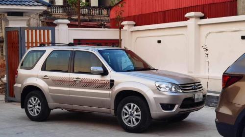 Ford Escape sx2009