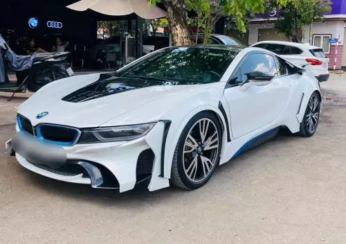 BMW I8 MODEL 2015