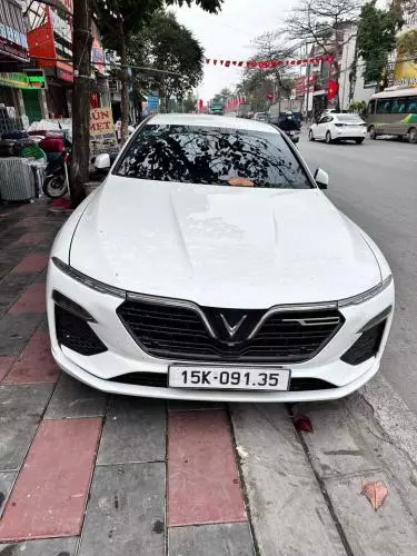 Vinfast lux A 