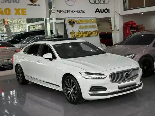 Volvo S90L LWB B6 model 2023