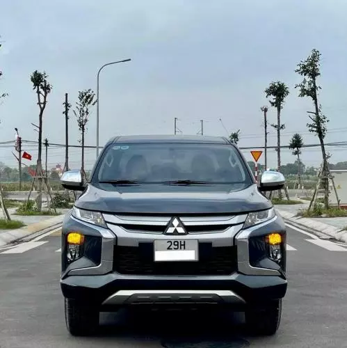 Mitsubishi Triton 4x2 2.4AT MIVEC sx 2022 