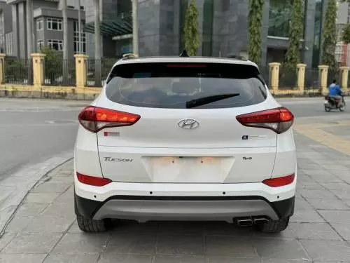 Tucson bản 1.6